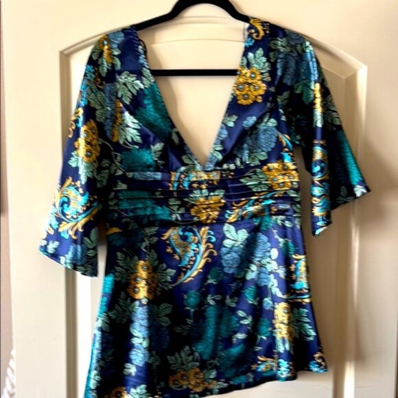 Guess V Neck Bell Sleeve Top Shirt Silk Floral Blouse - Blue and Gold XL - Picture 1 of 9